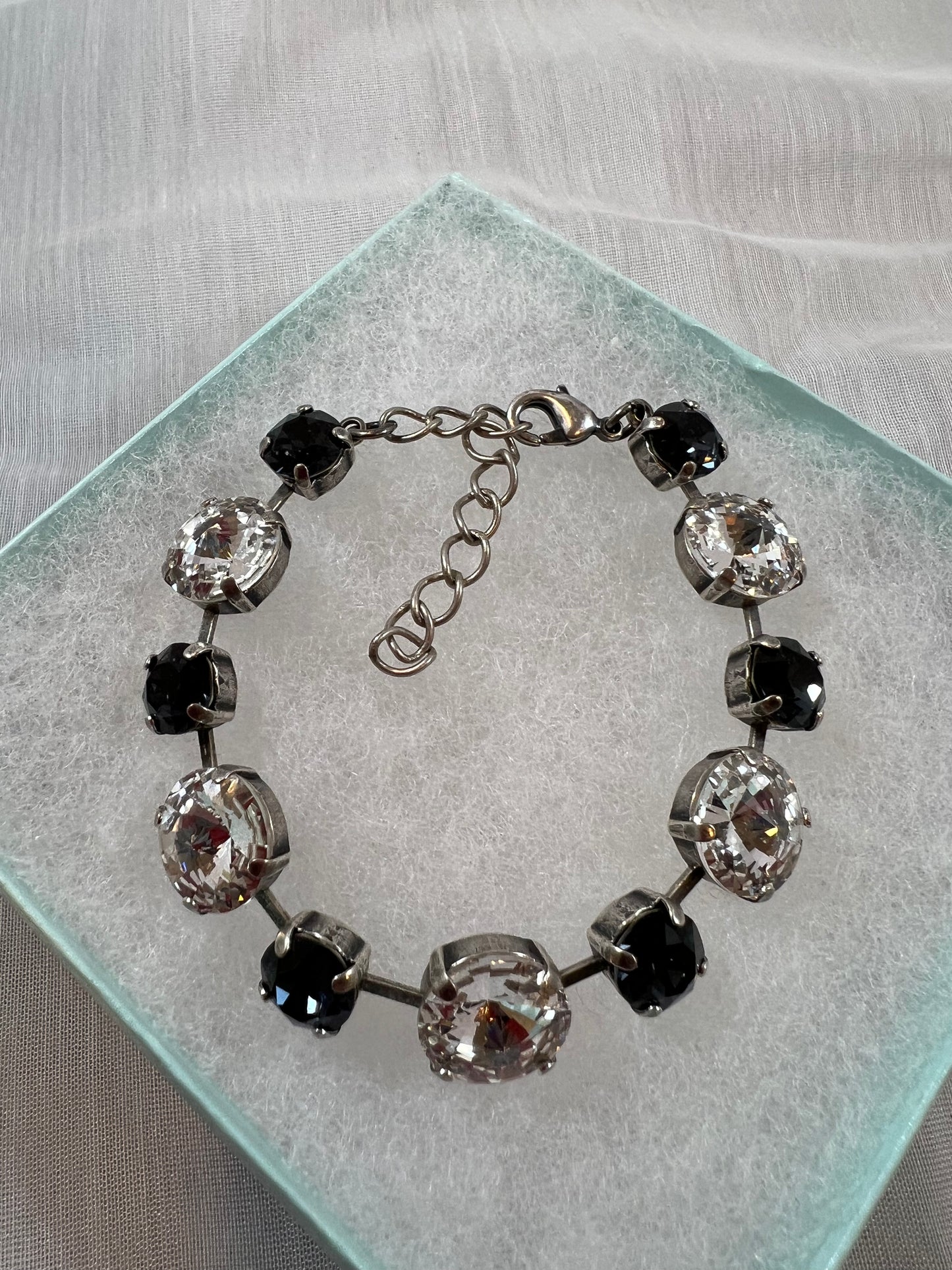 Bracelet - 8mm & 12mm Alternating 11 Crystal Setting